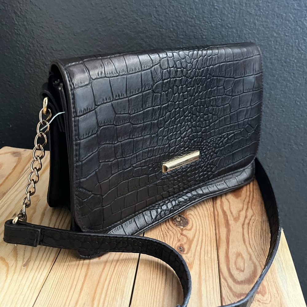 Black and gold snake skin purse